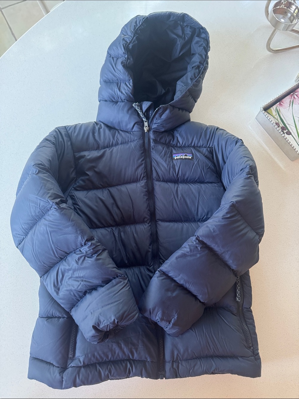 Worn 2x Patagonia Kids Navy Hooded Hi-Low  Puffer Jacket 7-8